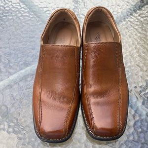 Gently worn Men’s Brown Docker Agent loafer Size 10